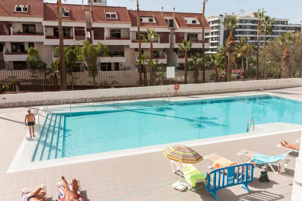 Homeforguest Modern And Recently Renovated Apartment In Arona Arona  Kültér fotó