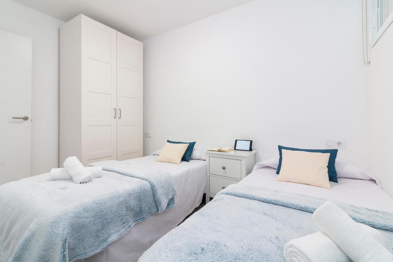 Homeforguest Modern And Recently Renovated Apartment In Arona Arona  Kültér fotó